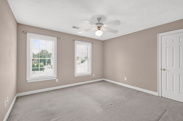1040 Shoreham St, Murfreesboro, TN 37130