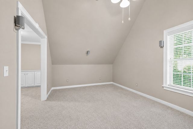 1040 Shoreham St, Murfreesboro, TN 37130