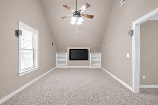 1040 Shoreham St, Murfreesboro, TN 37130