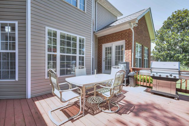 1040 Shoreham St, Murfreesboro, TN 37130