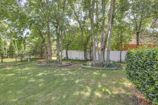 1040 Shoreham St, Murfreesboro, TN 37130