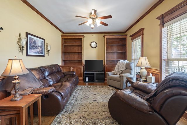 1040 Shoreham St, Murfreesboro, TN 37130