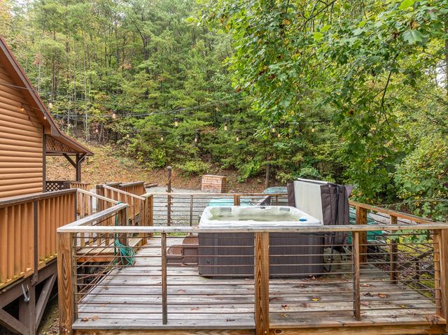 850 Valley Drive, Ellijay, GA 30536