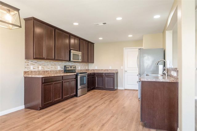 10011 Orchid Spring Lane, Houston, TX 77044