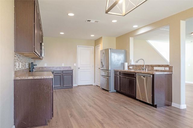 10011 Orchid Spring Lane, Houston, TX 77044