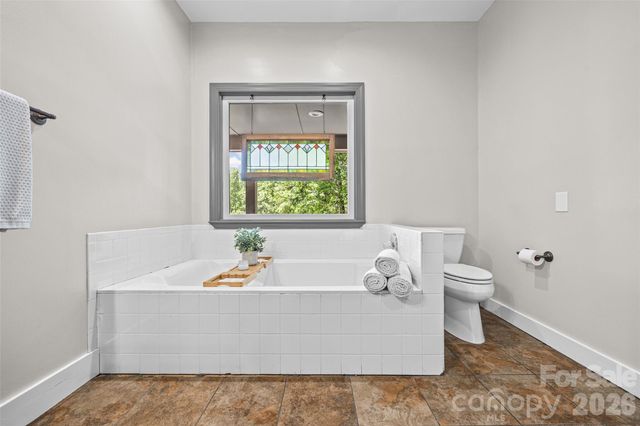 16105 Langston Drive, Charlotte, NC 28278