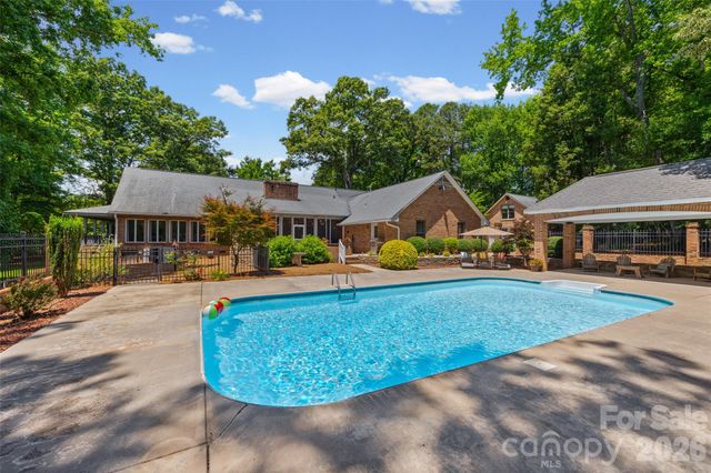 16105 Langston Drive, Charlotte, NC 28278