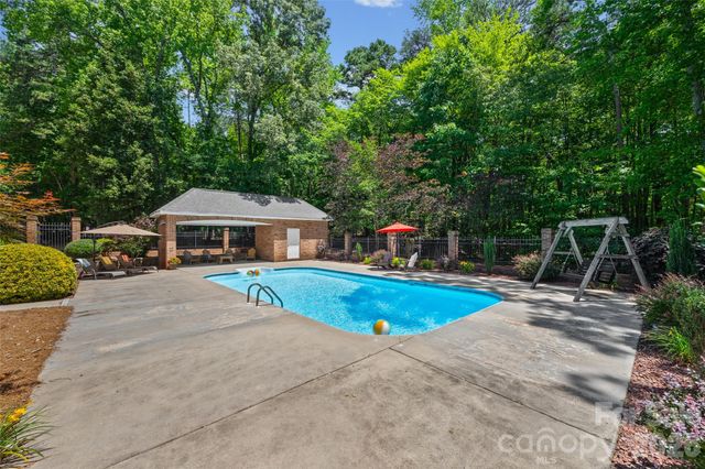 16105 Langston Drive, Charlotte, NC 28278