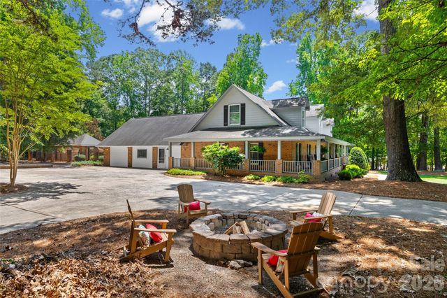 16105 Langston Drive, Charlotte, NC 28278