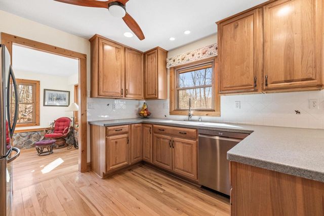 1311 Emerald DRIVE, Hartford, WI 53027