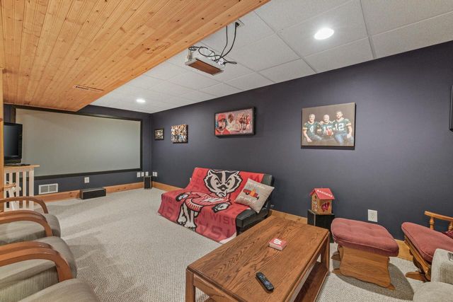 1311 Emerald DRIVE, Hartford, WI 53027