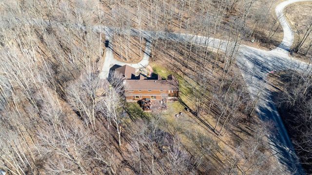 1311 Emerald DRIVE, Hartford, WI 53027