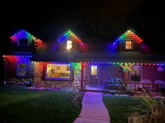 1311 Emerald DRIVE, Hartford, WI 53027