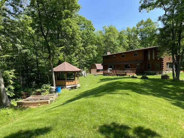 1311 Emerald DRIVE, Hartford, WI 53027