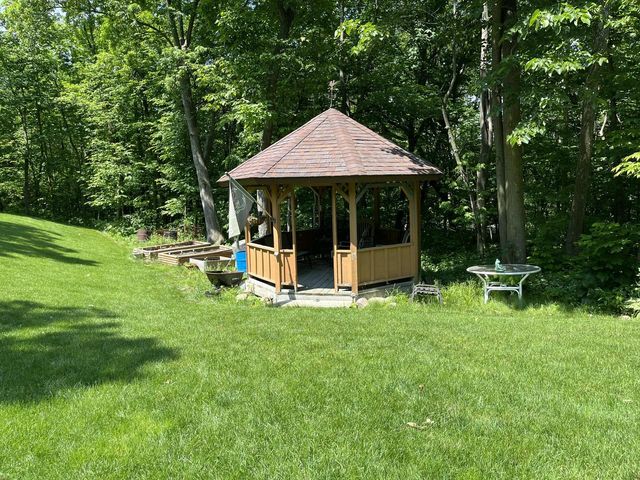 1311 Emerald DRIVE, Hartford, WI 53027