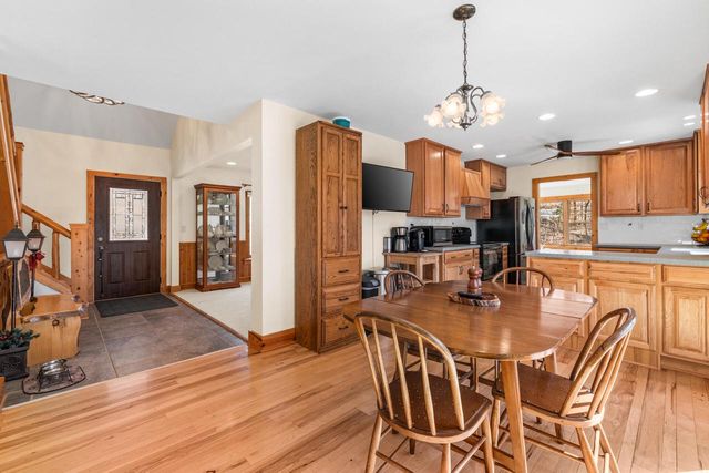 1311 Emerald DRIVE, Hartford, WI 53027