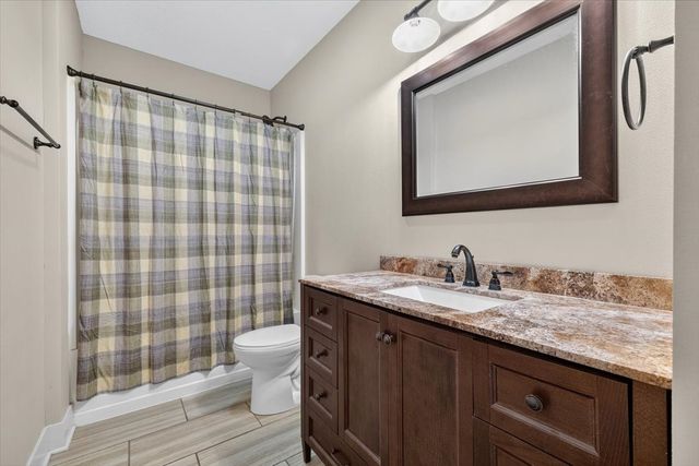 1813 NW Sunset Lane, Grimes, IA 50111