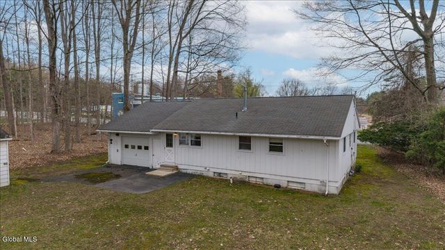 10 Geyser Road, Saratoga Springs, NY 12866