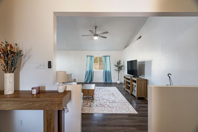 4608 Rockaway Loop NE, Rio Rancho, NM 87124