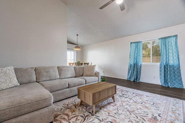 4608 Rockaway Loop NE, Rio Rancho, NM 87124