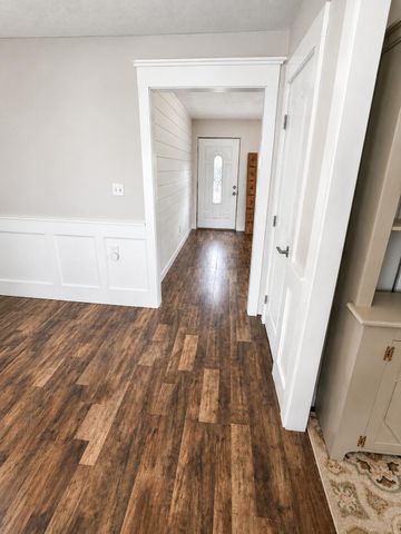 1140 Mineral Springs DR, Vinton, VA 24179
