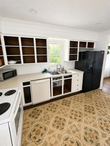 1140 Mineral Springs DR, Vinton, VA 24179
