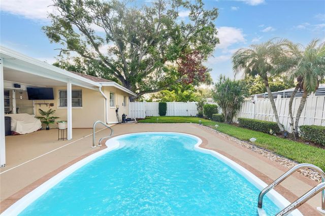 1081 MCFARLAND STREET, Dunedin, FL 34698