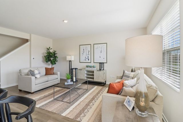 1738 Baler Avenue, Aurora, IL 60503