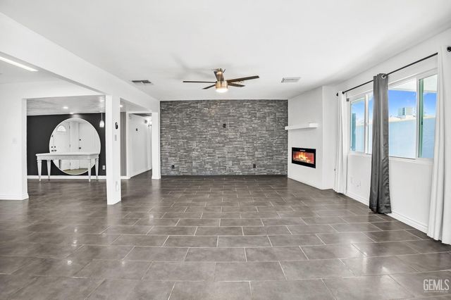 2704 Daken Street, Bakersfield, CA 93309