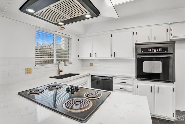 2704 Daken Street, Bakersfield, CA 93309
