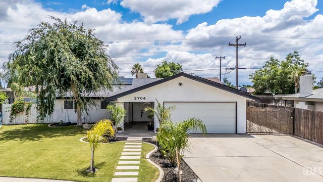 2704 Daken Street, Bakersfield, CA 93309