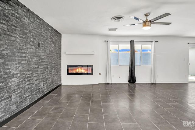 2704 Daken Street, Bakersfield, CA 93309