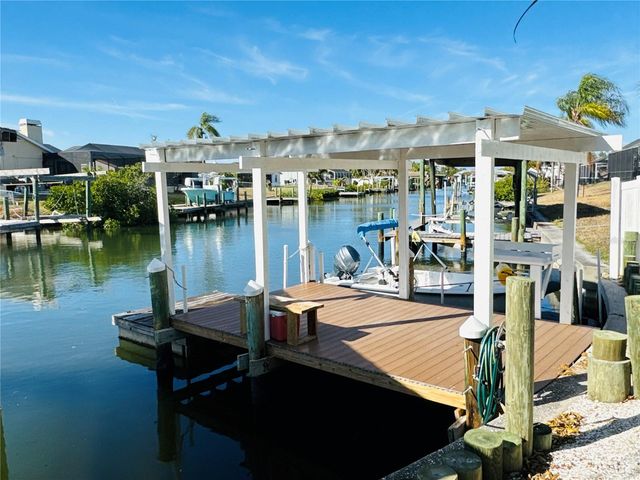 6512 MANILA PALM WAY, Apollo Beach, FL 33572