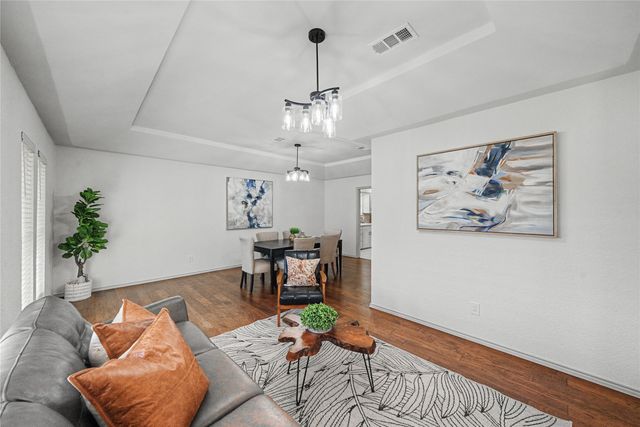 2415 Lakeview Circle, Arlington, TX 76013