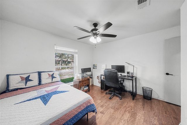 2415 Lakeview Circle, Arlington, TX 76013
