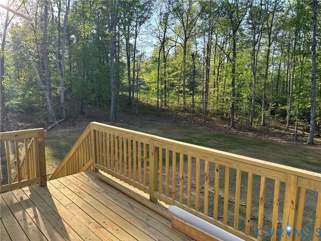 716 Pine Harbour Dr, Mineral, VA 23117
