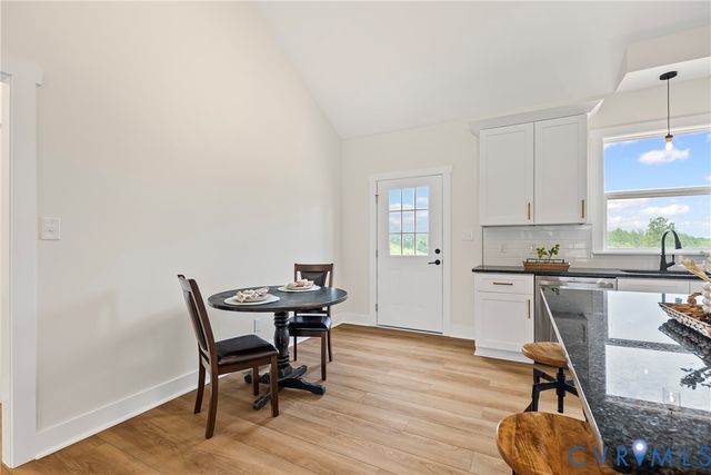 716 Pine Harbour Dr, Mineral, VA 23117