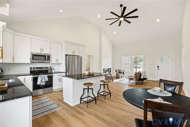 716 Pine Harbour Dr, Mineral, VA 23117