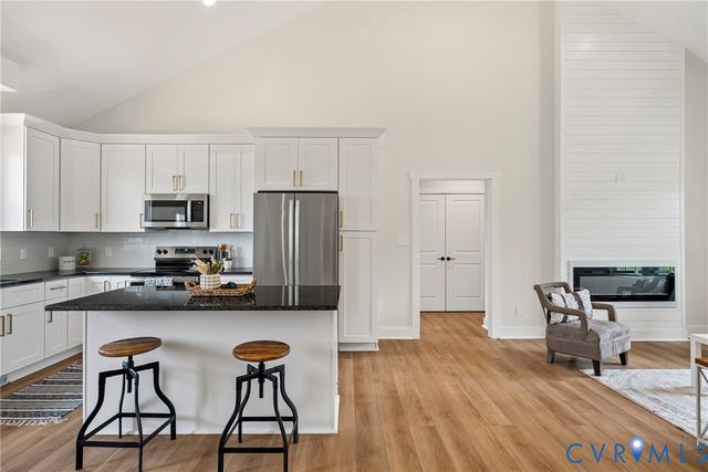716 Pine Harbour Dr, Mineral, VA 23117