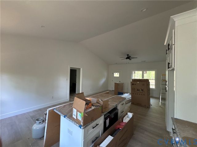 716 Pine Harbour Dr, Mineral, VA 23117