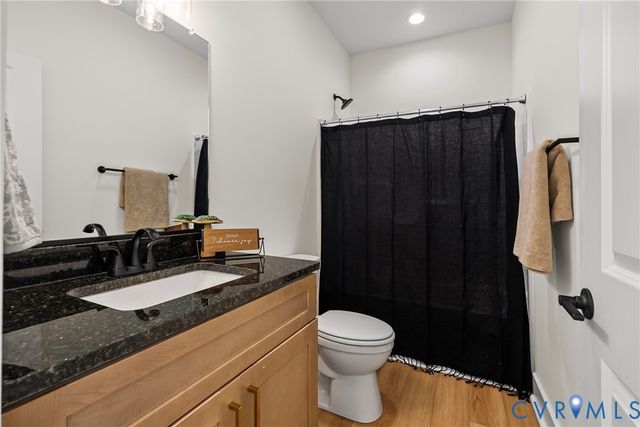 716 Pine Harbour Dr, Mineral, VA 23117
