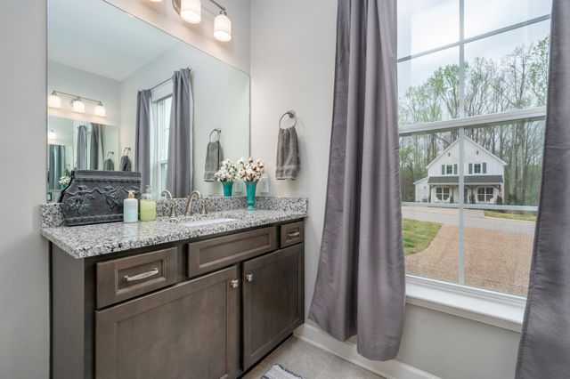 534 Evans Dr, Tullahoma, TN 37388