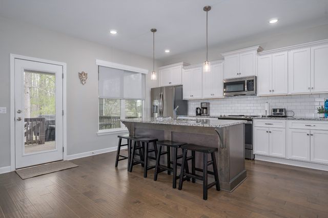 534 Evans Dr, Tullahoma, TN 37388