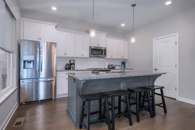 534 Evans Dr, Tullahoma, TN 37388