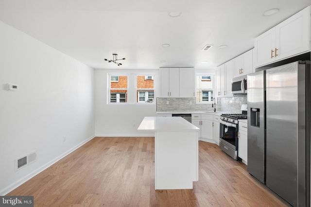 5544-00 WINDSOR ST, Philadelphia, PA 19143