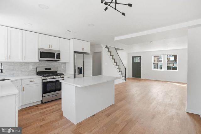5544-00 WINDSOR ST, Philadelphia, PA 19143