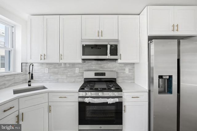 5544-00 WINDSOR ST, Philadelphia, PA 19143