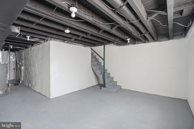 5544-00 WINDSOR ST, Philadelphia, PA 19143