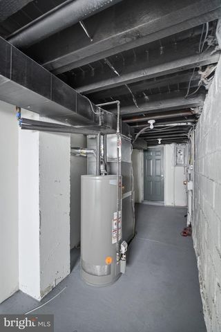 5544-00 WINDSOR ST, Philadelphia, PA 19143