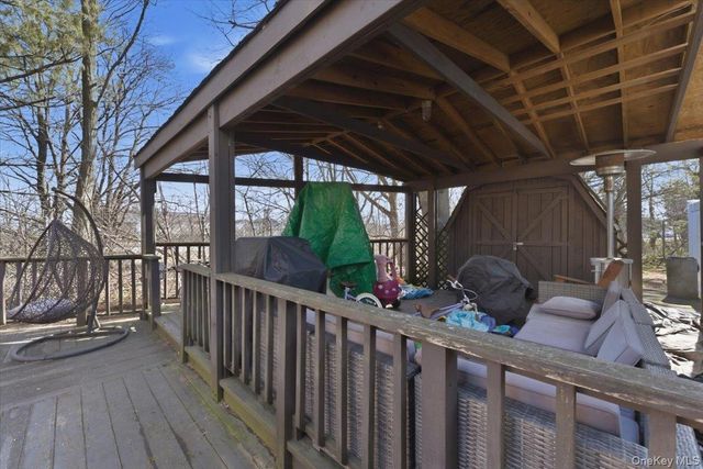 151 wanser, Inwood, NY 11096